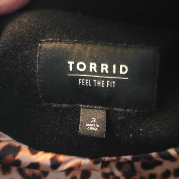 Torrid Black Trench Coat with Leopard Print Lining - Picture 2 of 3